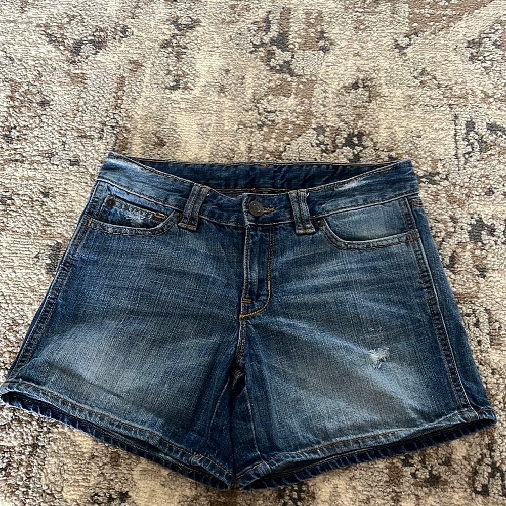 Gap denim shorts. Size 0/25